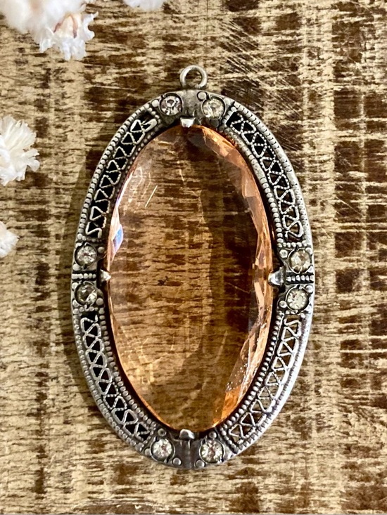 Vintage Jewelry - Vintage Sterling Silver Pendant w/ Faceted Glass Stone & Filigree Detail